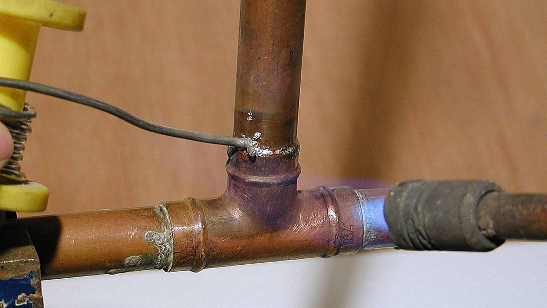 Emergency burst pipe repair by professional plumbers in Aledo, TX